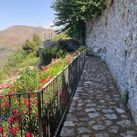 아파트 Un Capriccio - Mirto *