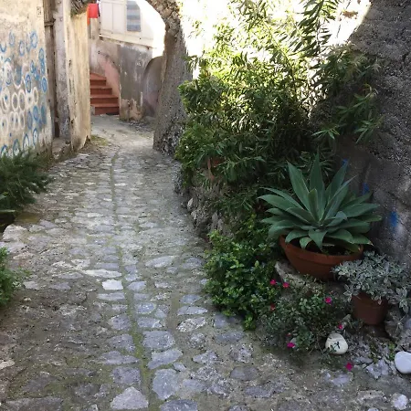 Un Capriccio - Mirto *